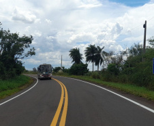 DER executa reforço de sinalização de rodovia em Umuarama 