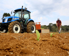 Em 2022, Estado liberou R$ 8,8 milhões em seguro rural e 1,5 mil veículos do Trator Solidário