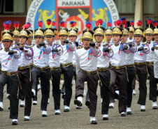 120 Cadetes do Curso de Formação de Oficiais da PMPR receberam o Espadim Tiradentes