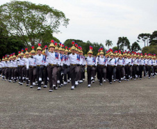 120 Cadetes do Curso de Formação de Oficiais da PMPR receberam o Espadim Tiradentes