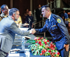 Capitães da Polícia Militar e dos Bombeiros finalizam o Curso de Aperfeiçoamento de Oficiais -