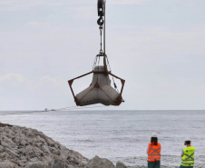 Primeiros tetrápodes começam a ser instalados no Litoral do Paraná