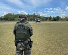 Aeronave foi cedida pela Casa Militar ao Batalhão de Polícia Ambiental – Força Verde. Ela será utilizada para ações de orientação da população, prevenção e combate a ações danosas ao meio ambiente até o dia 2 de janeiro. (Foto: SESP)