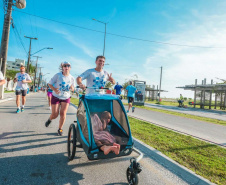 Em domingo de sol, corrida da Sanepar atrai 1.100 participantes em Matinhos