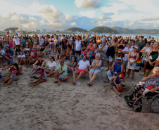 Banda da Policia Militar se apresenta em Guaratuba. - Foto:Ari Dias/AEN