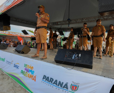 Banda da Policia Militar se apresenta em Guaratuba. - Foto:Ari Dias/AEN