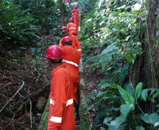 Obra de recuperação da BR-277 no Litoral entra na fase de contenção definitiva 