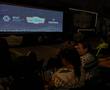 Após estreia animada em Guaratuba, Cinema na Praça segue para Matinhos