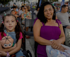 CINEMA NA PRAÇA