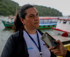 Estado reforça limpeza e coleta de lixo na Ilha do Mel durante a alta temporada