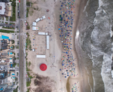 Beleza contemplada do alto: voo de balão estreia no Verão Maior Paraná