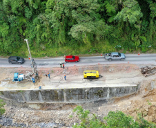 Estrada da Graciosa - obras de recuperação da Estrada da Graciosa, depois dos desmoronamentos causados pelas chuvas Foto: Albari Rosa/AEN