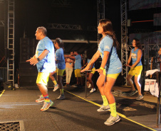 Praias de Matinhos e Pontal lotam durante shows de Leonardo e a dupla Bruno e Barretto