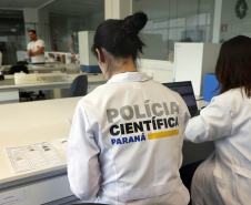 Polícia Científica do Paraná desponta na identificação de novas drogas e inserção de perfis genéticos