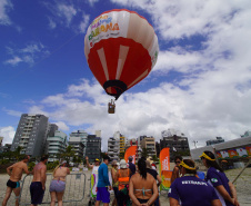 Beleza contemplada do alto: voo de balão estreia no Verão Maior Paraná