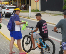 Com brincadeiras e blitz educativas, Detran-PR reforça cuidados no trânsito no Litoral