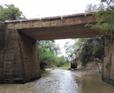 Empresas disputam a reforma de pontes e um viaduto no Norte Pioneiro e Campos Gerais 