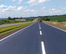 Rodovia entre Maringá e Peabiru recebe obras de conservação no pavimento e pintura