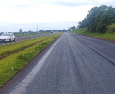 Rodovia entre Maringá e Peabiru recebe obras de conservação no pavimento e pintura