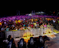 Show de Cesar Menoti e Fabiano em matinhos.Foto:Ari Dias/AEN