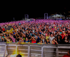 Show de Cesar Menoti e Fabiano em matinhos.Foto:Ari Dias/AEN