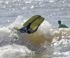 1ª etapa do Circuito Paranaense de Bodyboarding movimentou as areias de Guaratuba no fim de semana