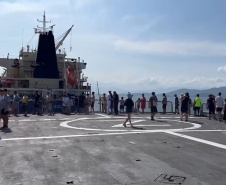   Mais de 3,5 mil pessoas visitam embarcações da Marinha no Porto de Paranaguá