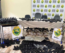 Polícia Militar apreende dois caminhões com 160 armas em Iporã e Perobal