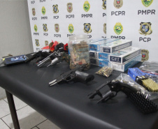 Forças de segurança prendem 14 pessoas em operação contra o tráfico em Pontal do Paraná -