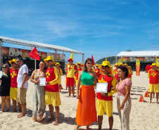 Corpo De Bombeiros forma novos Guarda-Vidas Civil durante o Verão Maior Paraná