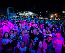 Após seis semanas, shows do Verão Maior Paraná terminam ao ritmo de Carnaval