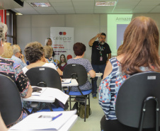 Curitiba, 08 de fevereiro de 2023 - Curso de smartfone para a terceira idade promovido pelo Celepar no Paraná Previdência.