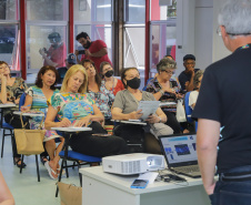 Curitiba, 08 de fevereiro de 2023 - Curso de smartfone para a terceira idade promovido pelo Celepar no Paraná Previdência.