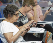 Curitiba, 08 de fevereiro de 2023 - Curso de smartfone para a terceira idade promovido pelo Celepar no Paraná Previdência.