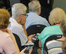 Curitiba, 08 de fevereiro de 2023 - Curso de smartfone para a terceira idade promovido pelo Celepar no Paraná Previdência.