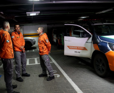 Equipe da Defesa Cvil do Paraná embarca para Sao Paulo para auxiliar na documentação dos municípios atingidos pelas chuvas durante o Carnaval. A equipe é composta pelo Major Daniel Lorenzetto, capitão Anderson Gomes das Neves e o cabo Silvio de Araujo Correa.