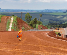 Obras de duplicação de Mauá da Serra a Londrina avançam na região Norte