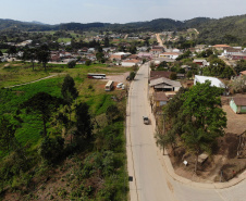 Governo do Estado começa a pavimentar acesso a Doutor Ulysses, no Vale do Ribeira