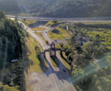 Com ação rápida após as chuvas, Estado volta a liberar tráfego na Estrada da Graciosa 