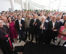 O governador Carlos Massa Ratinho Junior assinou nesta sexta-feira (3) o repasse de R$ 99,5 milhões para investimentos em diversas áreas da saúde do município de Curitiba. 