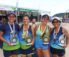 Campeonato de beach tennis encerra programação esportiva do Verão Maior Paraná