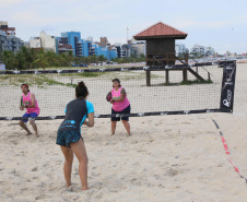 Campeonato de beach tennis encerra programação esportiva do Verão Maior Paraná