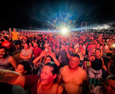 Show de Maria Cecília e Rodolfo em Matinhos