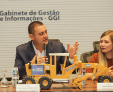  governador Carlos Massa Ratinho Junior anunciou nesta terça-feira (07) um pacote bilionário de investimentos em infraestrutura em diversas regiões do Paraná. 