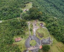 Pesquisadores botânicos percorrem diversas áreas protegidas no Paraná em busca de espécies ameaçadas da flora. Na foto, Parque Estadual de Vila Velha.