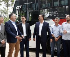 Apresentação do ônibus a gás