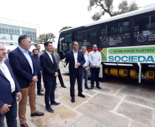 Apresentação do ônibus a gás