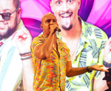SHOWS