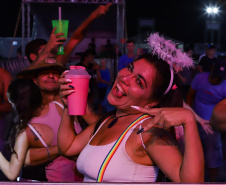 SHOWS