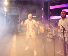 SHOWS